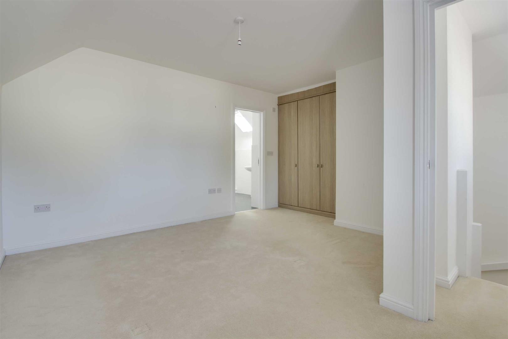 Wreschner Close, Deanshanger, Milton Keynes